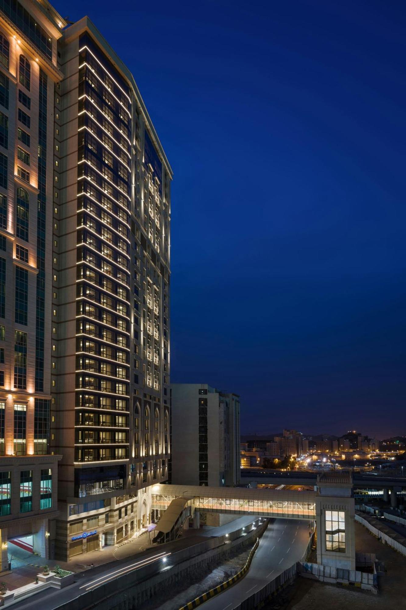 シェラトン メッカ ジャバル アル カアバ ホテル エクステリア 写真 Residential complex in the city