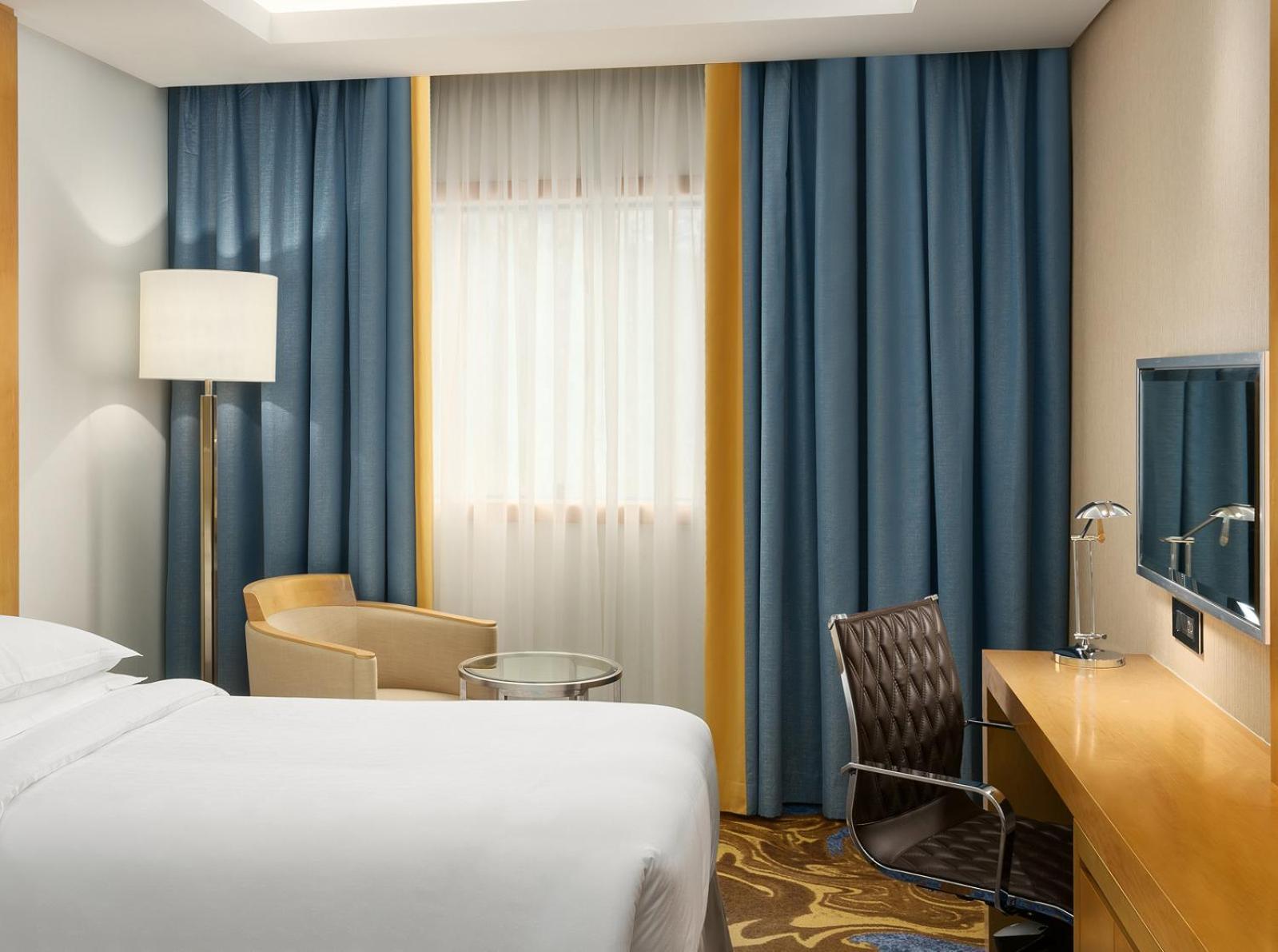 シェラトン メッカ ジャバル アル カアバ ホテル エクステリア 写真 A room at the hotel
